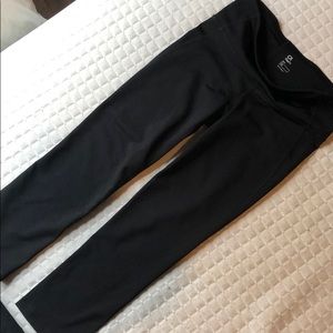 GapFit capri leggings